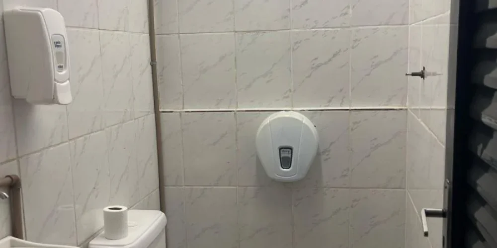 4970238008