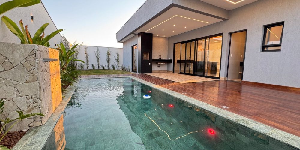 WhatsApp Image 2025-08-25 at 19.26.41 (1)